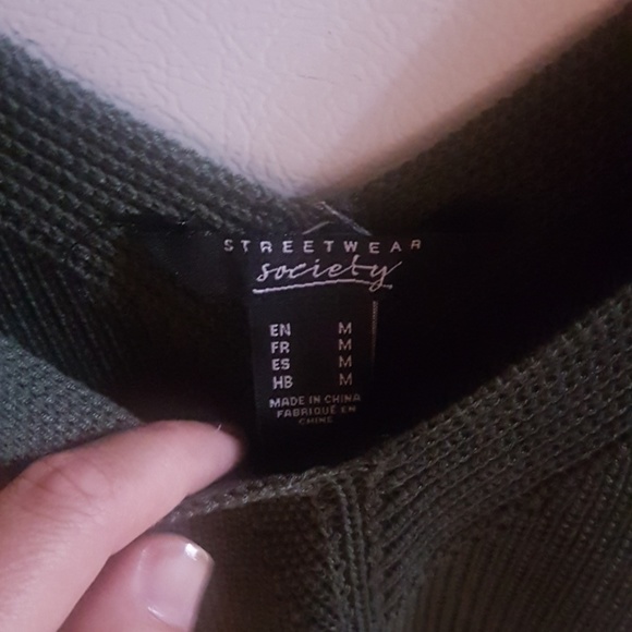 Dark green top - Picture 2 of 2